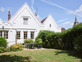 Pepper Pot Cottage